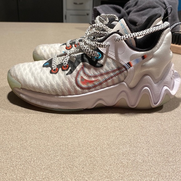 Nike Other - Nike Gianni’s antetokoumpo sz 3.5 youth